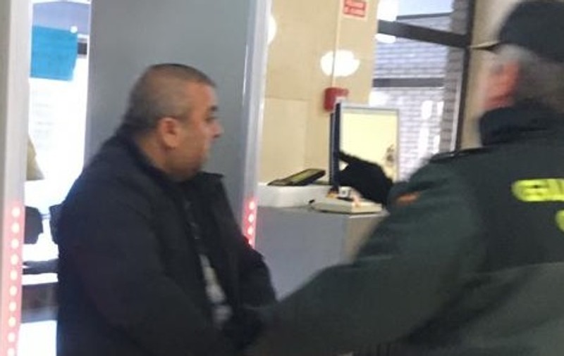 Liderul bandei de români care au fugit dintr-un restaurant din Spania fără să plătescă a fost eliberat