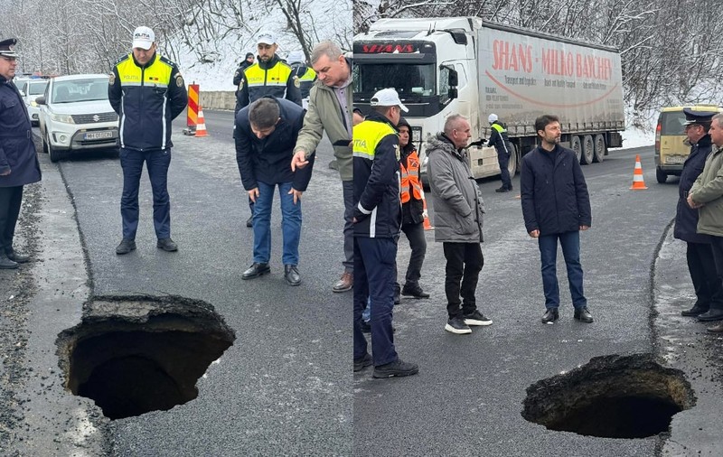 DN 56A din judeţul Mehedinţi s-a surpat. Se circulă greu, după ce în asfalt s-a format un crater mare