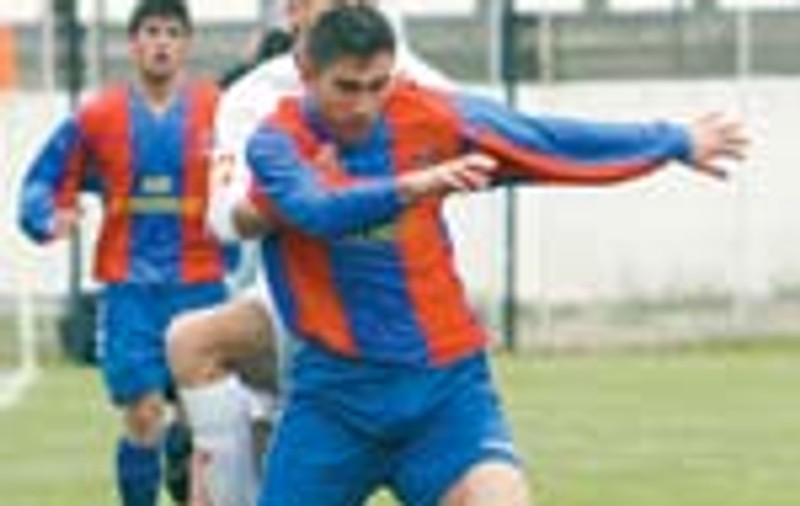 Bunica, batut in vestiar?