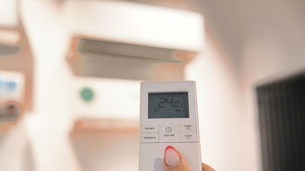Încălzirea cu aparatul de aer condiționat cu invertor poate fi mai ieftină decât un calorifer electric. Foto: Hepta