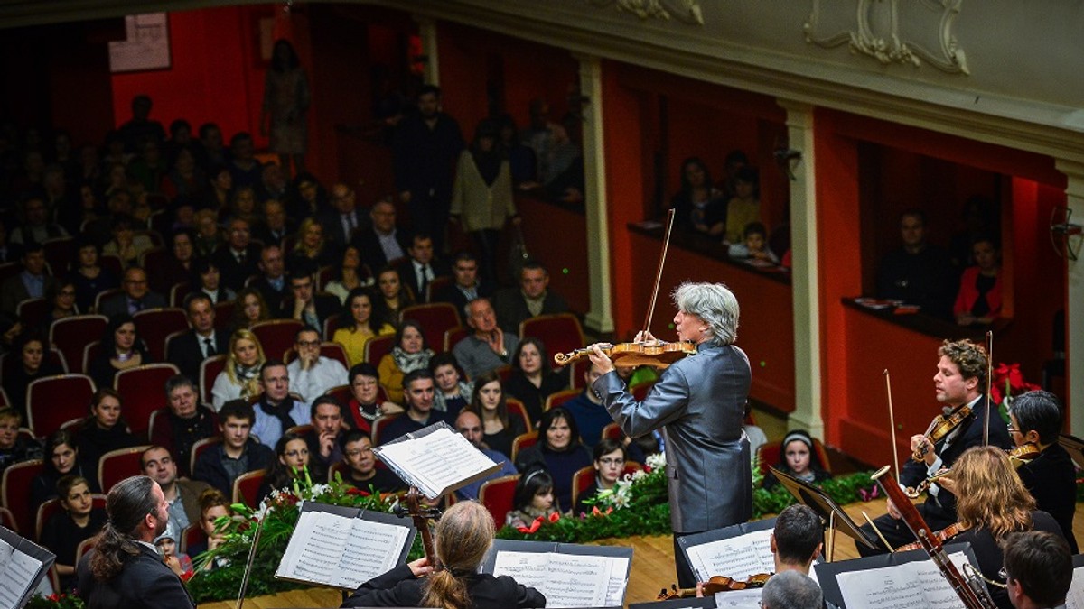 „Johann Strauss Ensemble”