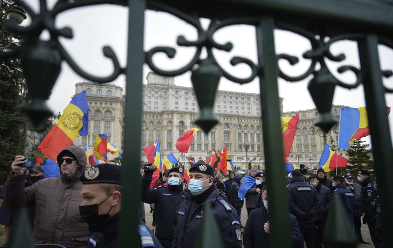 Șeful Jandarmeriei, după ce protestatarii au intrat în curtea Parlamentului: „Totul a fost sub control”