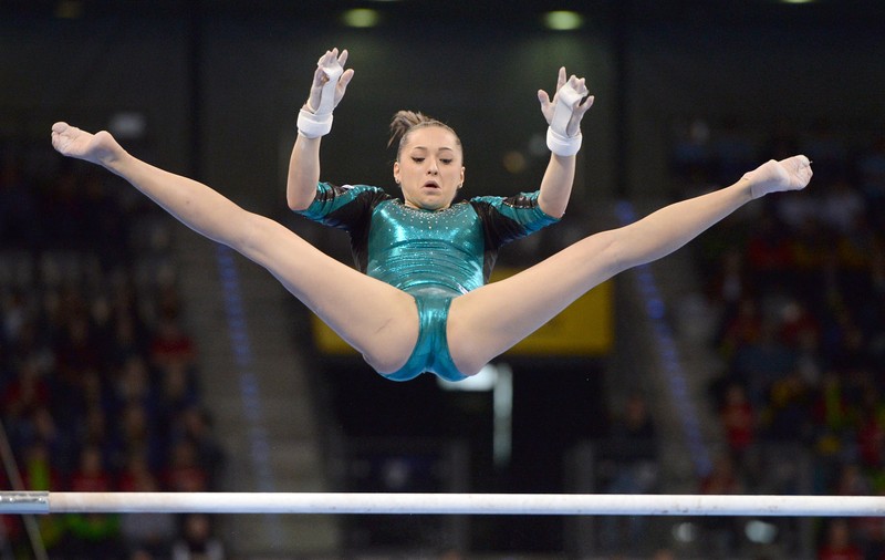 Gimnastica românească, în zodia ghinionului! ^Vedeta lotului, Larisa Iordache, ratează calificările și eventualele Jocuri Olimpice de la Rio de Janeiro