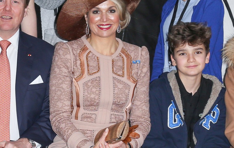 GAFĂ la nivel înalt! Regina Olandei a arătat prea mult. Cum a fost fotografiată