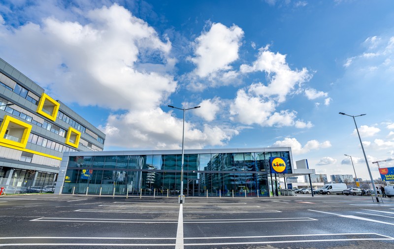 Cu afaceri de peste 27,3 miliarde lei  în 2025, Lidl România reinvestește tot profitul din anul precedent în România