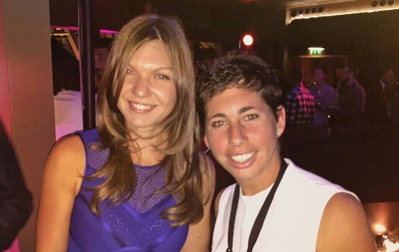 Eliminarea de la Roma, doar o amintire! La Paris, Simona Halep s-a tras în poză alături de Carla Suarez Navarro