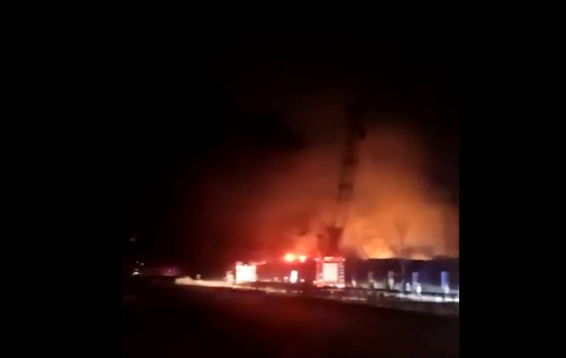 VIDEO | Explozie puternică într-o fabrică din China: Cel puțin doi morți și zeci de răniți