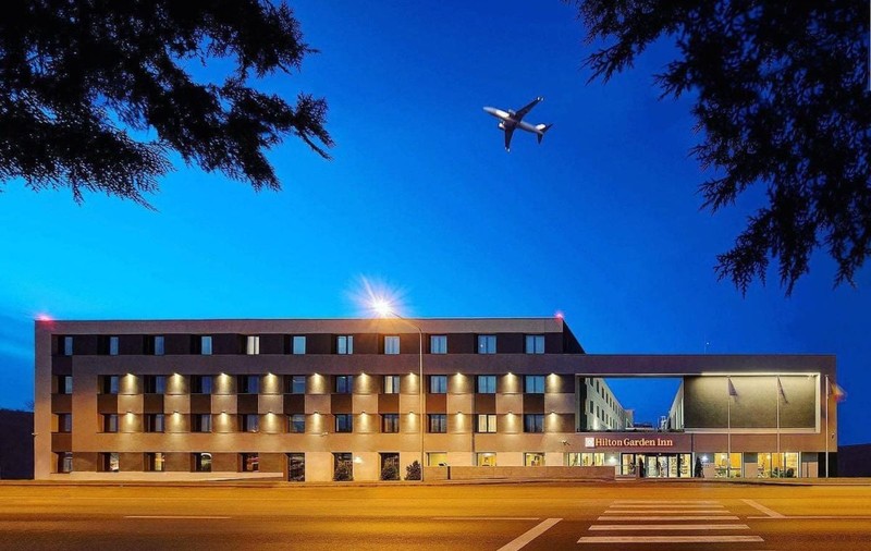 Cine a cumpărat, cu 40.000.000 de euro, hotelul Hilton de 4 stele din Aeroportul Otopeni