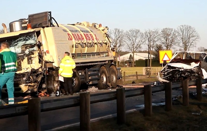 Accident grav în Olanda. 5 români au murit