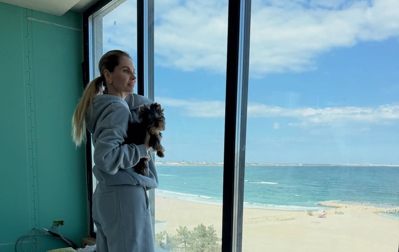 Cât costă o noapte de cazare la mare în hotelul deținut de Andreea Bănică în Eforie Nord. Prețuri pentru luna septembrie 2026