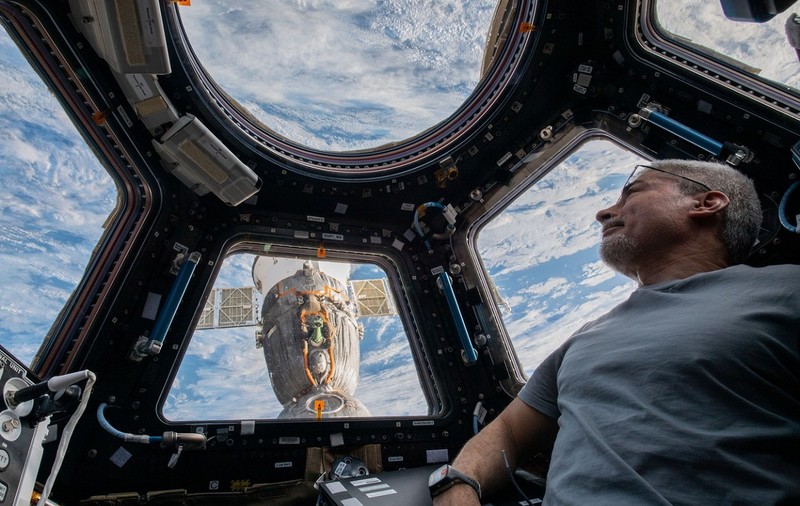 NASA contrazice ipoteza că „rușii amenință că abandonează în spațiu un astronaut american”. „Colaborarea spațială continuă”