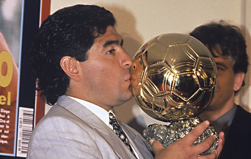 Balonul de Aur câștigat de Diego Maradona în 1986 a fost sechestrat de justiția din Franța