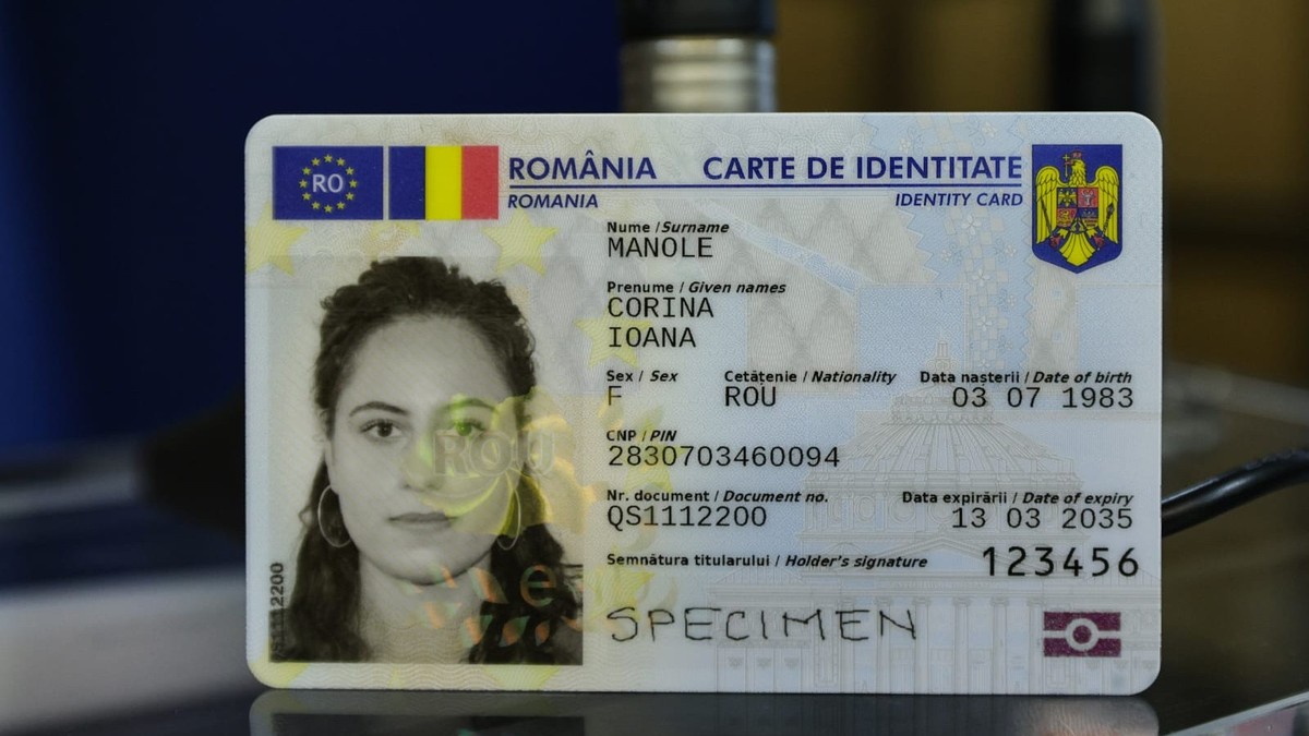 Noua carte de identitate, prezentată de MAI. FOTO: Vlad Chirea
