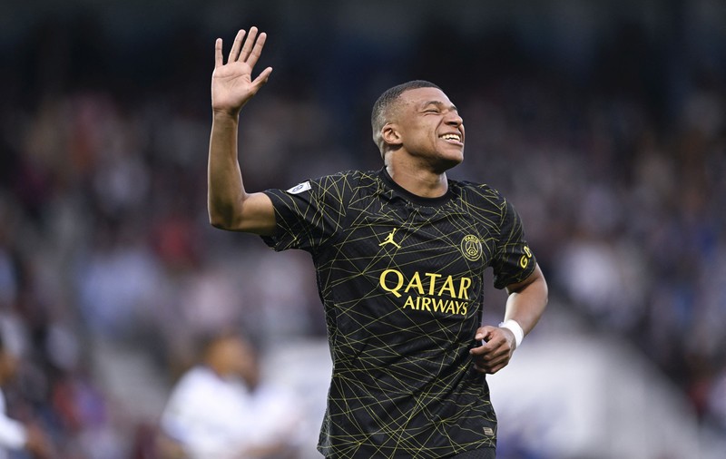 PSG a acceptat oferta de la Al-Hilal pentru starul Kylian Mbappé. Suma astronomică pe care a oferit-o clubul saudit