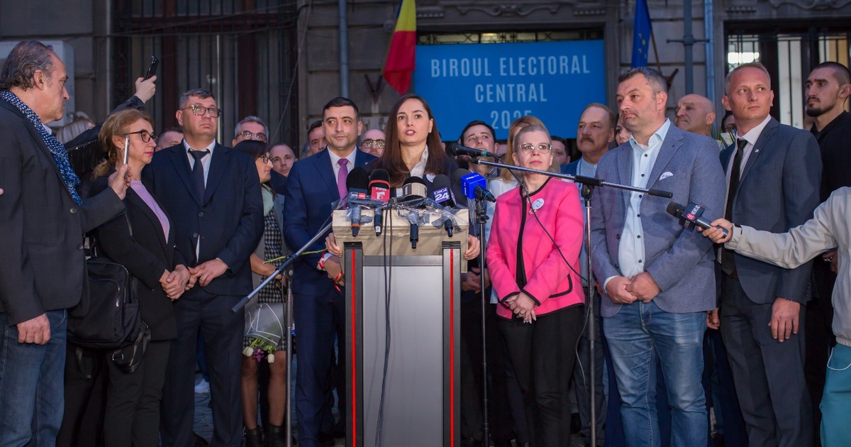 Anamaria Gavrilă și-a depus candidatura la prezidențiale la BEC, alături de George Simion