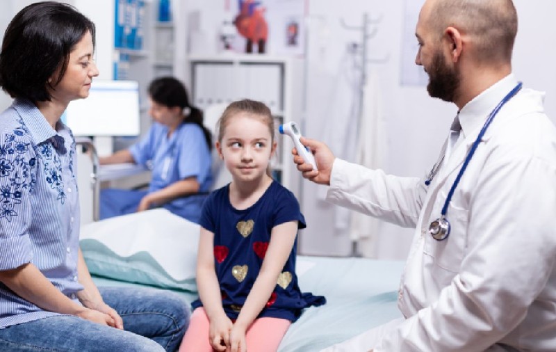 Un medic din Tulcea a ales să sape gropi pe șantiere pentru 250 lei pe zi, deși e criză de oncohematologi pediatri
