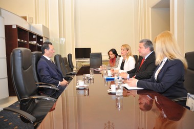 La întâlnirea cu E.S. Hussain Taha Hassan SINJARI, ambasador al Republicii Irak în România, senatorul Vochițoiu a punctat importanța Irakului în Orientul Mijlociu