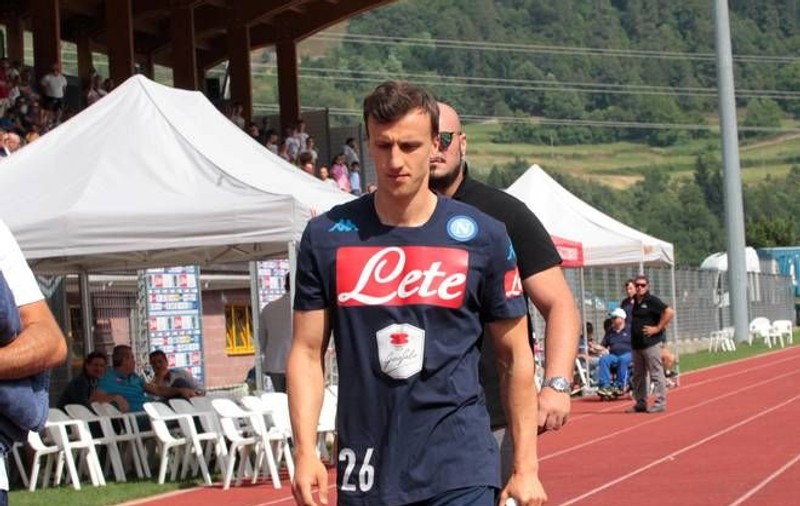 Chiricheș, spectator la meciurile lui Napoli. Succes cu Juve. Recital Roma! / VIDEO