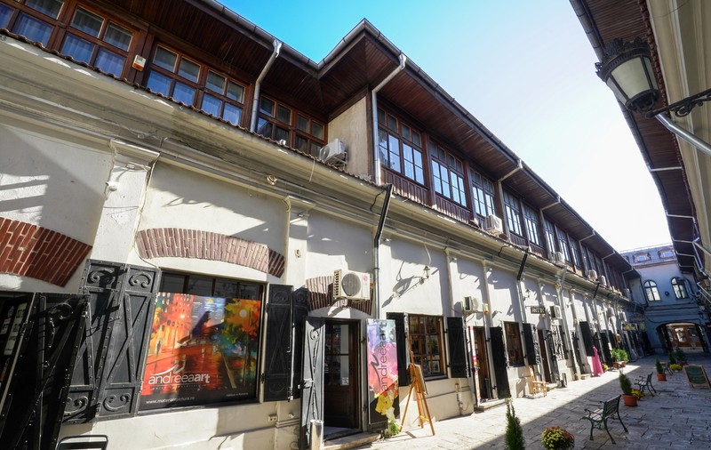 Hanul cu Tei, la vânzare pentru 1,6 milioane de euro. Cum arată clădirea-simbol din Centrul Vechi al Bucureștiului - FOTO