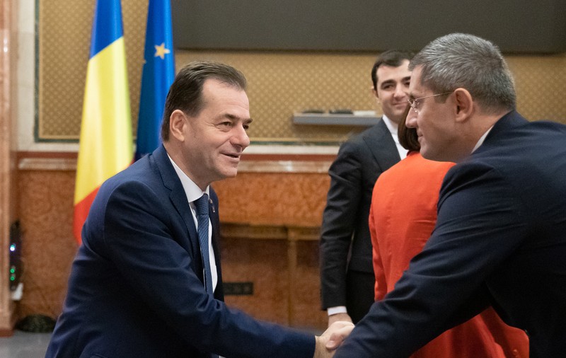 Concluziile discuţiei Orban-Barna. USR susţine anticipatele şi Ordonanţa care dă dreptul votării pe liste suplimentare