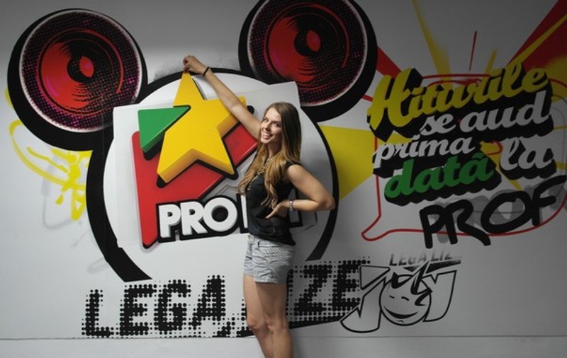 Brighi i-a cucerit pe DJ-ii ProFM cu cel mai nou single al său,"LOVE ME"