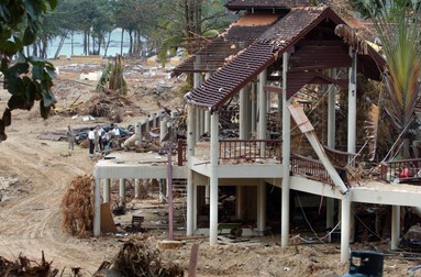 Tsunamiul din 2004 a devastat mii de case și a ucis 280.000 de oameni / Sursă foto: Hepta