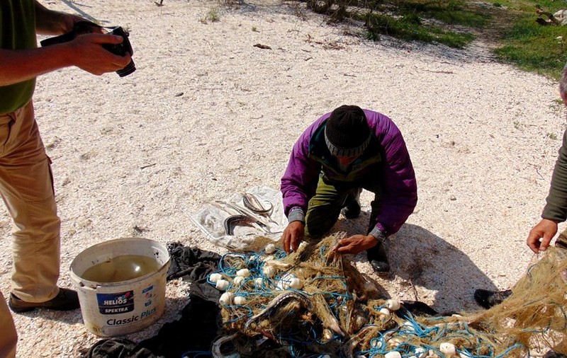 Sute de kilograme de pește și bărci, confiscate de la braconieri. Au fost vizate zone din Delta Dunării și de la Marea Neagră