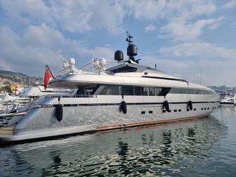 Iahtul „Lena” care aparține oligarhului rus Ghennadi Timcenko, confiscat de autoritățile din Italia foto: Profimedia