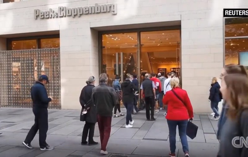 Terapie prin shopping. Cum au reacţionat vienezii la redeschiderea magazinelor