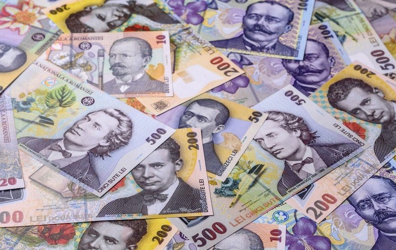 Angajații din Guvern vor prime de 15.000 de lei: „Nu este normal să avem salarii de 4.500 de lei”