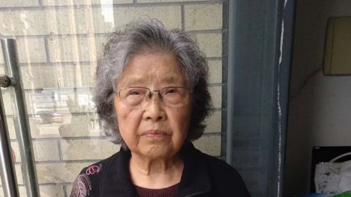 O bătrână de 85 de ani din China care lupta pentru eliberarea fiului ei disident a dispărut