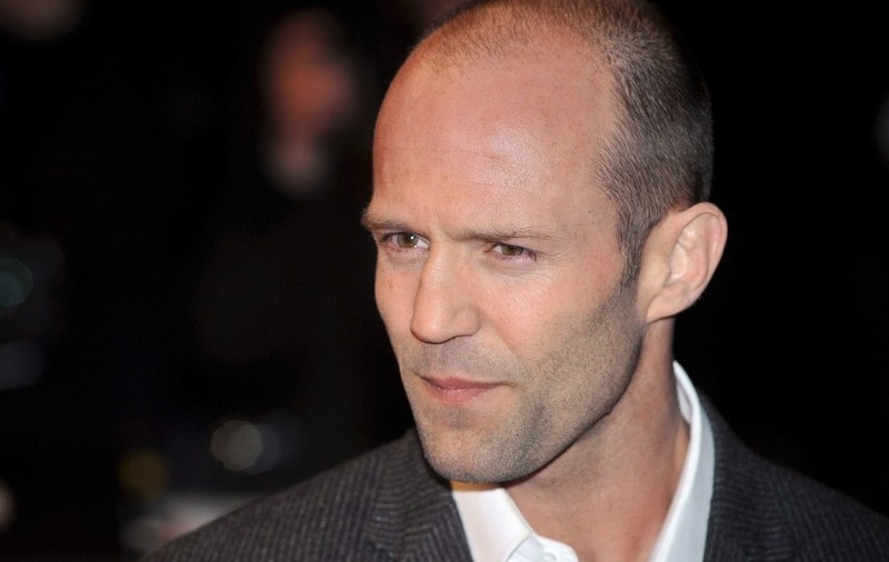 „Am datorii și mi-am pierdut casa”. Escrocată de 60.000 de euro în numele lui Jason Statham