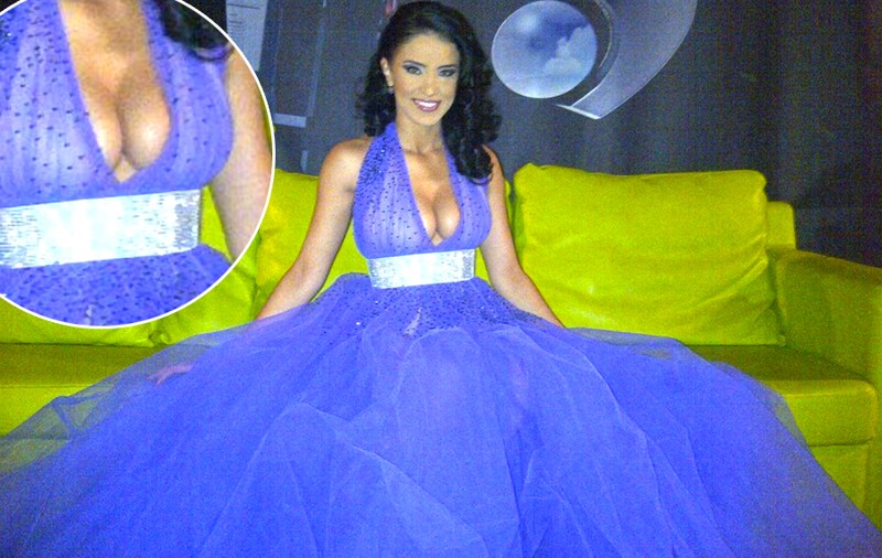 De Revelion, Adelina Pestriţu ne-a pregătit o surpriză de zile mari: un decolteu generos?
