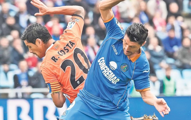 Omul-foarfecă s-a accidentat! Ciprian Marica a reuşit un gol superb pentru Getafe, în Cupa Spaniei, dar s-a lovit la gleznă | VIDEO