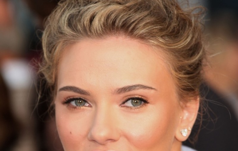 Scarlett Johansson adoră cheeseburgerii 