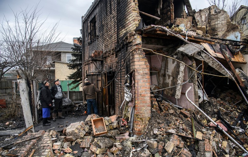 Război în Ucraina, ziua 309 | Trei civili au murit în urma atacurilor cu rachete rusești. 250.000 de gospodării din regiunea Kiev, fără curent