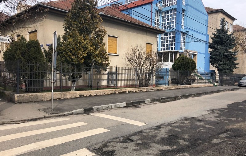 Străzile din Timișoara sunt pline de gropi. Drumarii dau vina pe deszăpezire/ FOTO