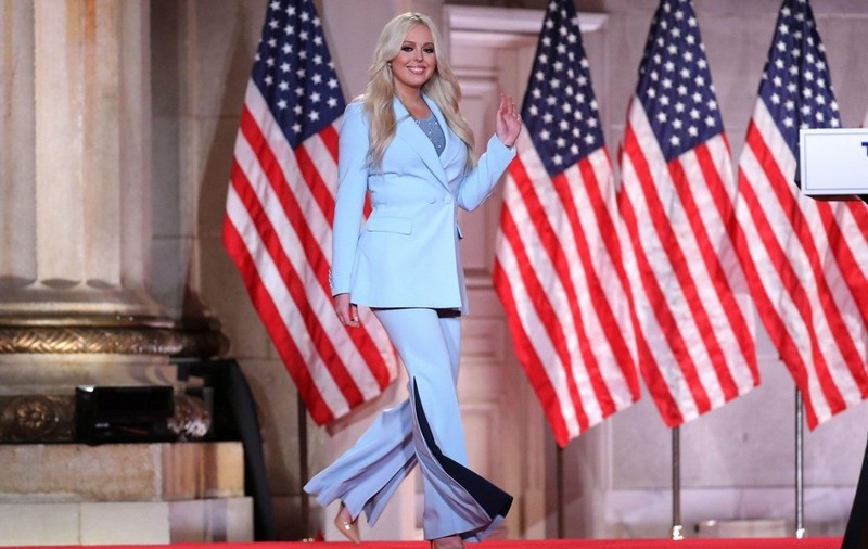Tiffany, fata cea mică a lui Donald Trump, s-a logodit