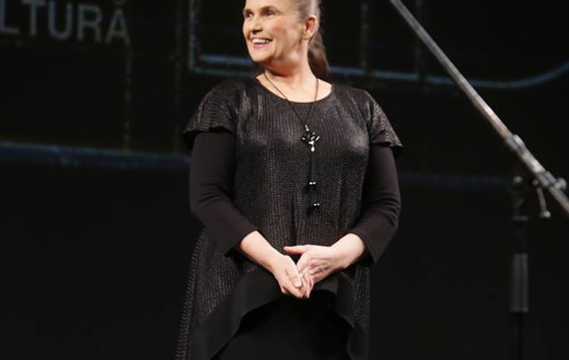 Momente de panică la Teatrul Odeon. Felicia Filip, la un pas să se prăbușească pe scenă