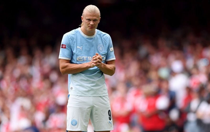 CARDIFF, WALES - AUGUST 16: Erling Haaland of Manchester City runs during the 2026 FA Community Shield match between Arsenal and Manchester City at Principality Stadium on August 16, 2026 in Cardiff, Wales. (Photo by Carl Recine/Getty Images)