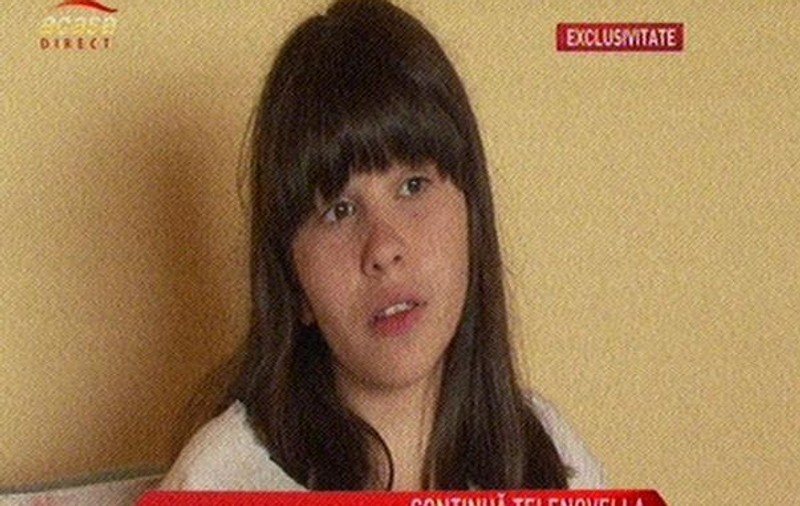 Ella Dumitru, câştigătoarea de la "Dansez pentru tine", convinsă de tată să-şi dea mama paralizată în judecată? "Vrea să mă pună faţă în faţă cu cel care a vrut să mă omoare"