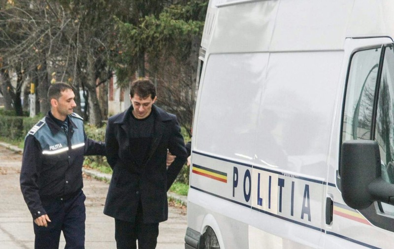 Un bărbat din Argeș e bănuit că și-a omorât tatăl în bătaie și a încercat să ascundă crima. Tânărul a fost reținut de polițiști