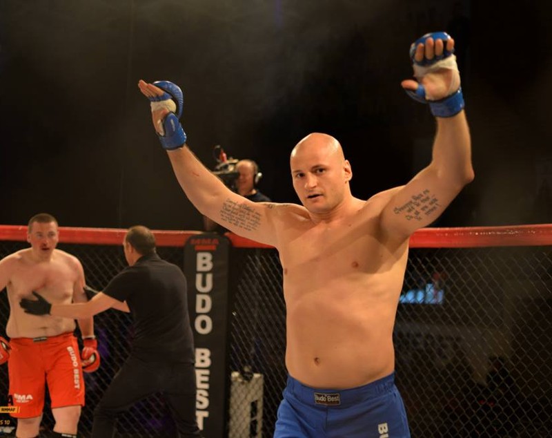 Ion Grigore, luptătorul care a expediat 50 de pumni în 15 secunde, se bate în Superkombat / GALERIE FOTO