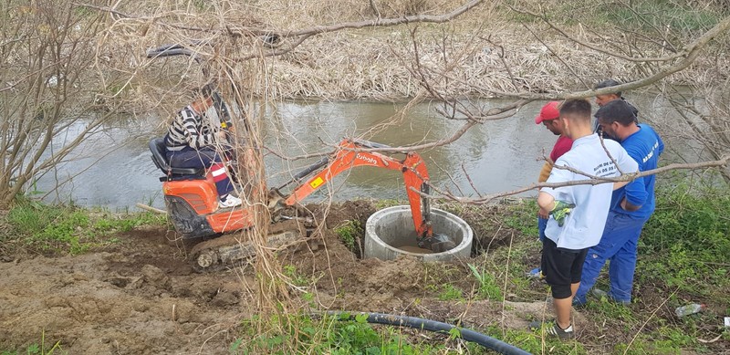 Cei de la Rulouri de gazon SRL au trimis imagini ziarului pentru a demonstra că lucrările au fost unele complexe