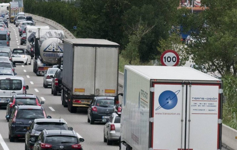 Cozi la graniţa româno-maghiară! CE MĂSURĂ VA INTRA ÎN VIGOARE ÎNCEPÂND DE SÂMBĂTĂ