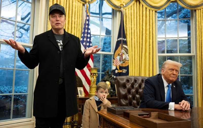 Trump și Musk promit „reduceri de sute de miliarde” în primul lor interviu comun