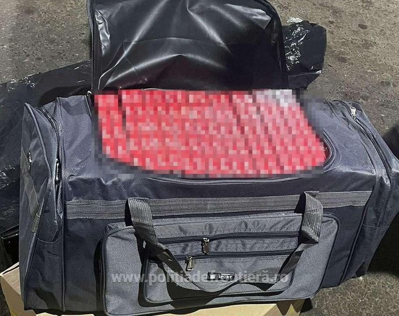Bulgar prins după ce a încercat să treacă granița cu România cu 3.200 de pachete de țigări ascunse. Unde le ținea