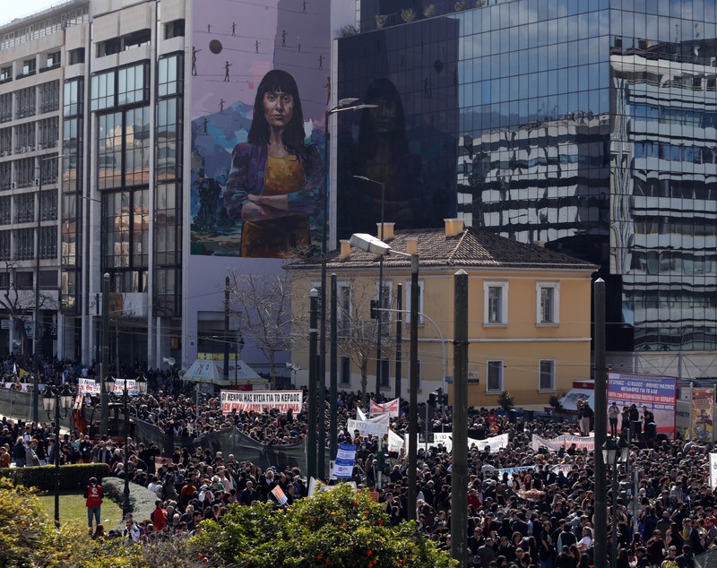 Ciocniri și incidente la protestul din centrul Atenei. Grecii continuă protestele în urma tragediei feroviare