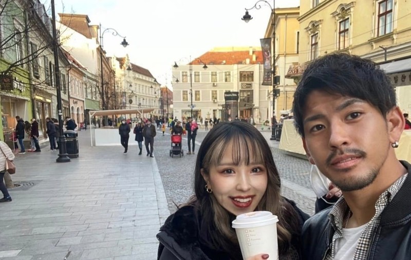 Un japonez ajuns acum patru ani la București s-a îndrăgostit pur și simplu de România: „Mi-e dragă țara asta! Cu tot felul de chestii mai mult sau mai puțin esențiale”