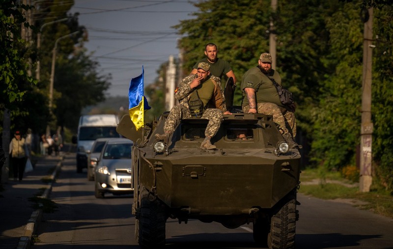 LIVETEXT Război în Ucraina, ziua 202 | Armata ucraineană încearcă să-și croiască drum spre regiunea Luhansk